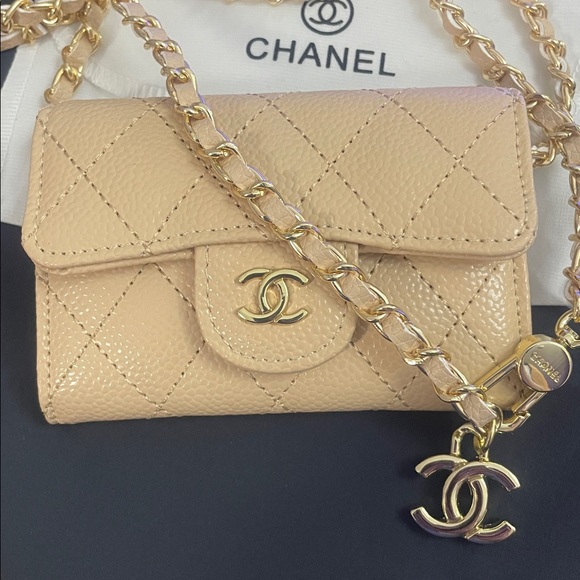 💕Chanel beige tan Mini wallet Quilted Bag with Gold Chain - Picture 5 of 12